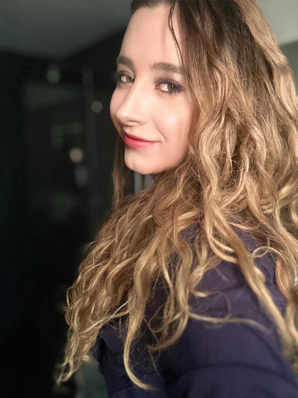 Willa Maya Canhas — Noite · Petróleo