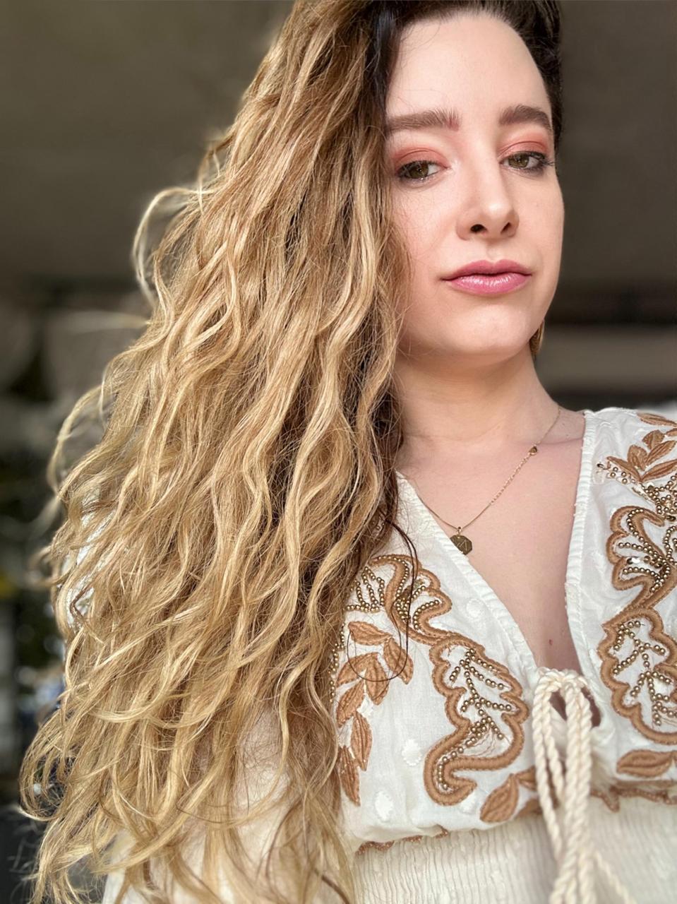 Willa Maya Canhas — Cobre · Trama